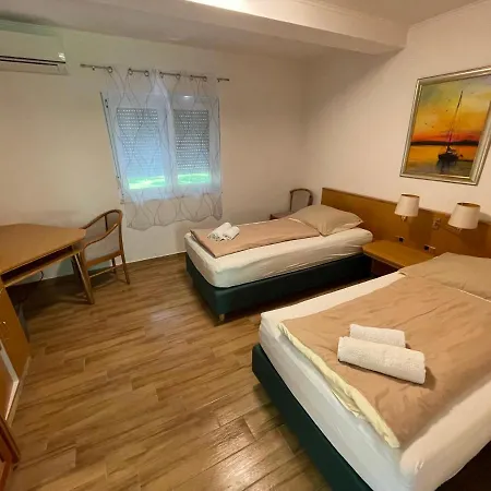 公寓式酒店 Liget Ueduelopark 3*