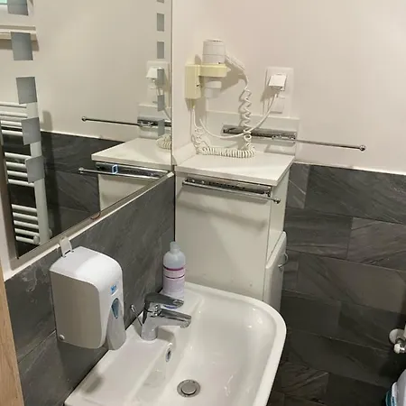 Aparthotel Liget Ueduelopark