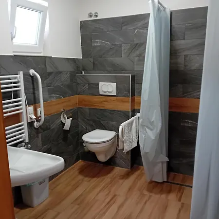 Aparthotel Liget Ueduelopark