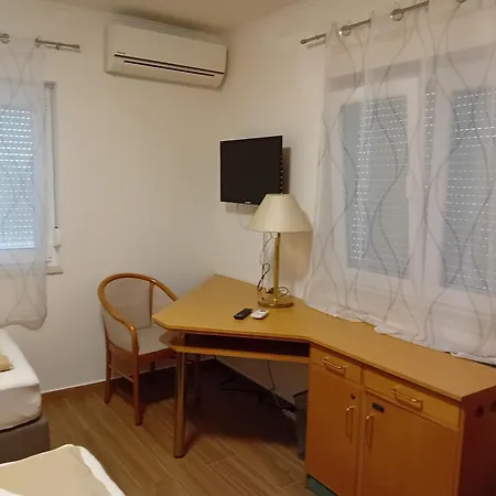 Liget Ueduelopark 公寓式酒店 3*