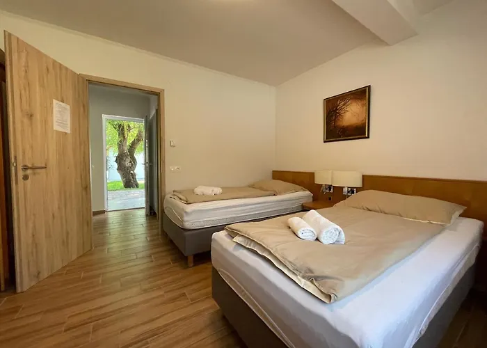 Liget Ueduelopark アパートホテル