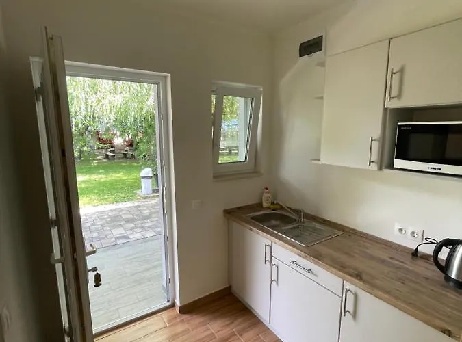 Liget Ueduelopark Ξενοδοχείο με διαμερίσματα 3*