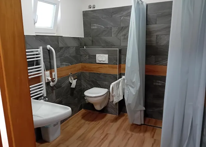 Ξενοδοχείο με διαμερίσματα Liget Ueduelopark