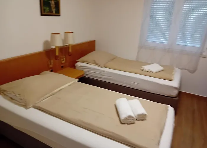 Liget Ueduelopark Ξενοδοχείο με διαμερίσματα 3*