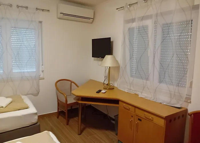 Liget Ueduelopark Ξενοδοχείο με διαμερίσματα 3*